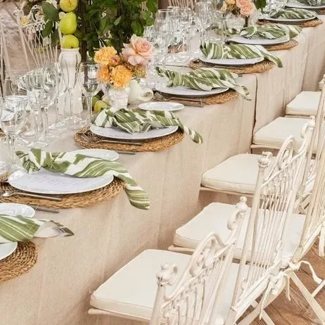 Location tables et chaises dans le Gard